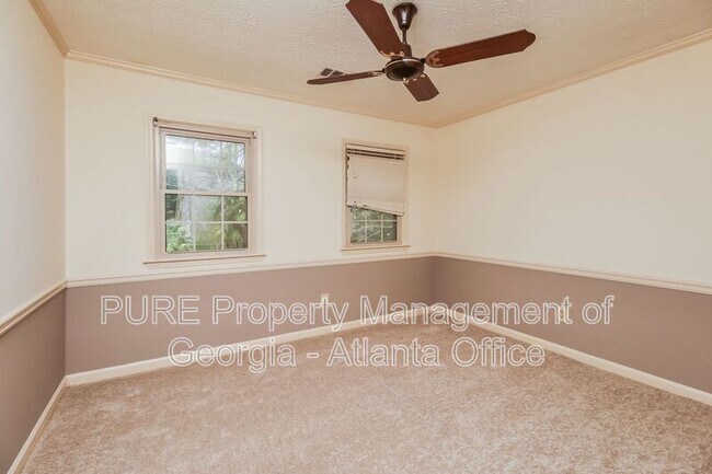 Building Photo - 938 Lost Valley Dr SE