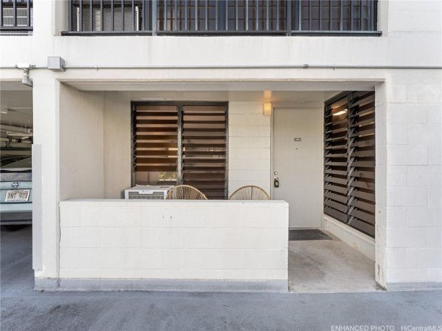 Building Photo - 1541 Dominis St