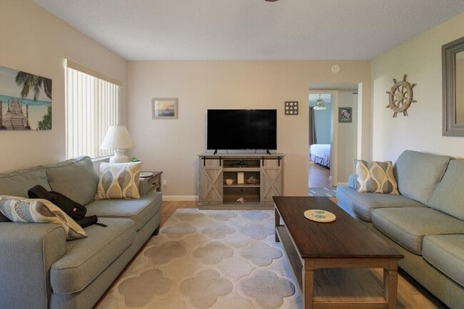 Building Photo - 407 Pine Glen Ln