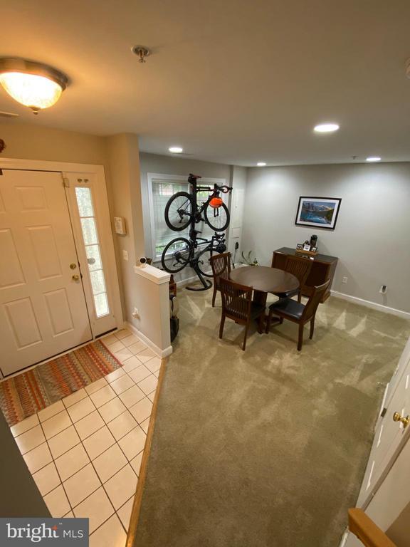 Building Photo - 8143 Skelton Cir