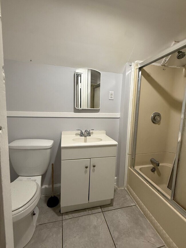 Building Photo - 175 Avenue E