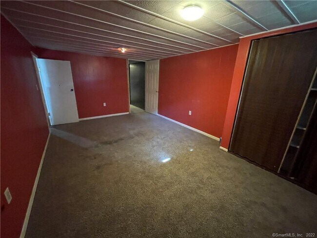 Building Photo - 85 Brentwood Dr