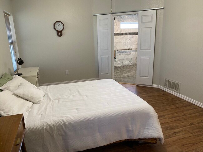 Building Photo - 3136 Braford Dr