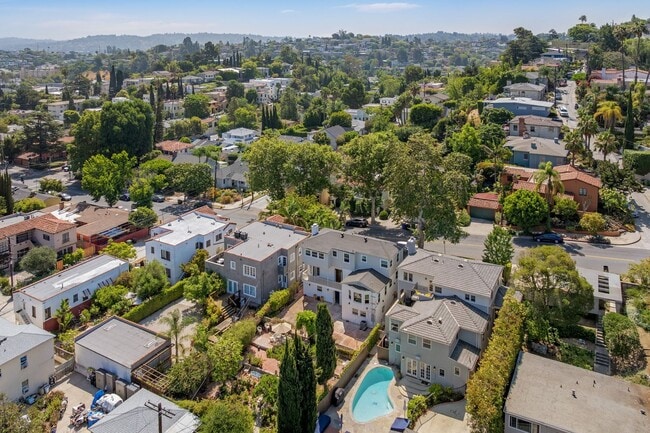 Building Photo - Stunning, remodeled rental in Historic Fra...