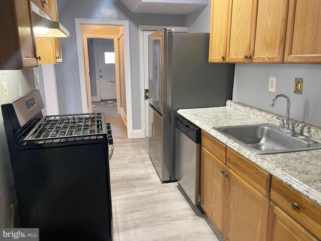 Building Photo - 4919 Kansas Ave NW