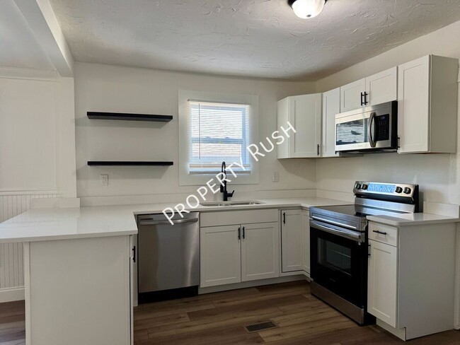 Building Photo - 4529 Balcomb St