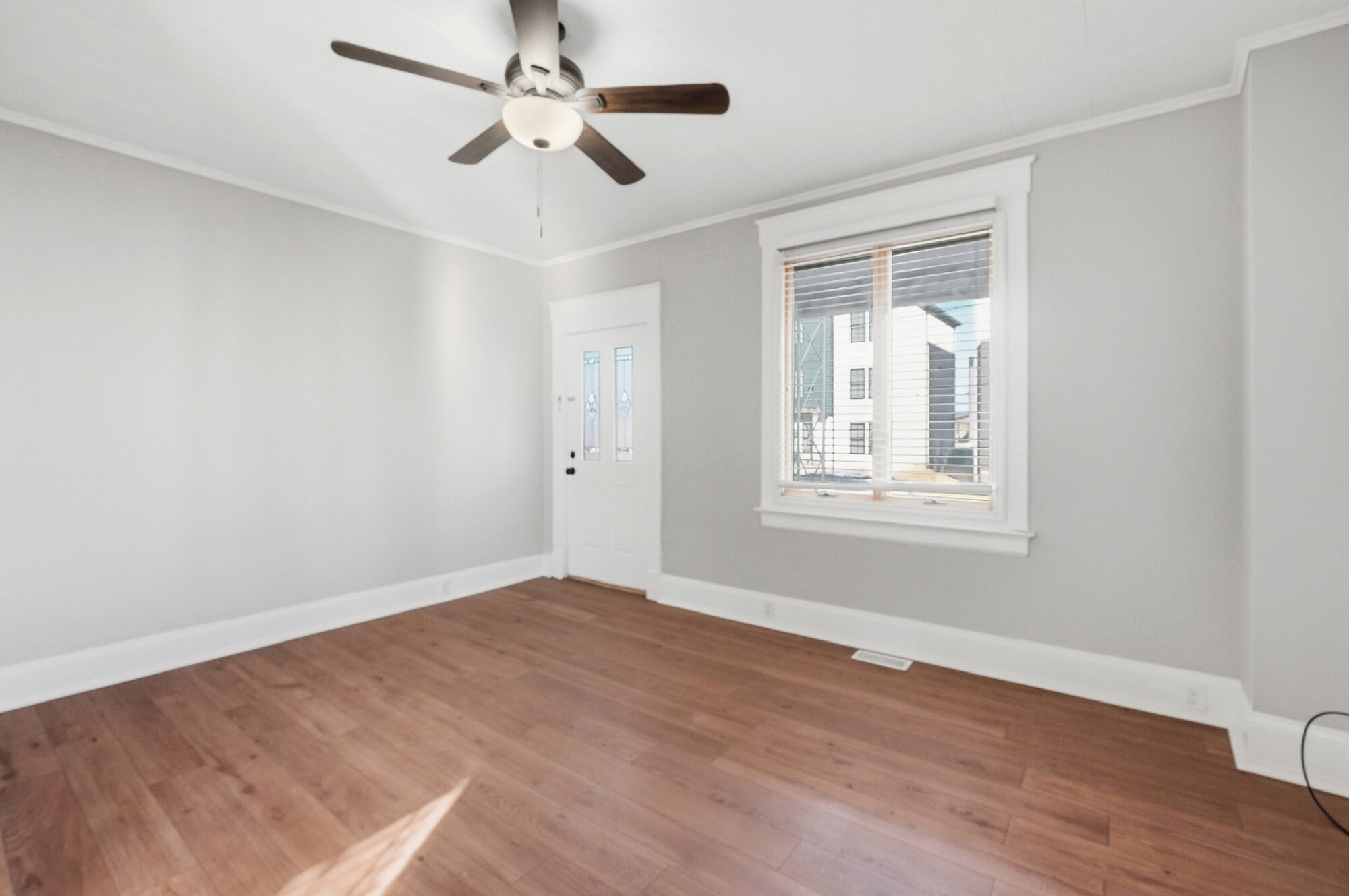 Building Photo - 2905 Robertson Ave