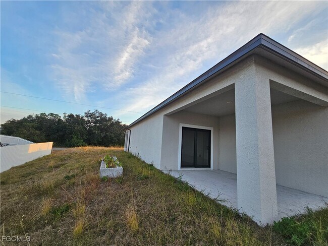 Building Photo - 8059 Sherwood Cir