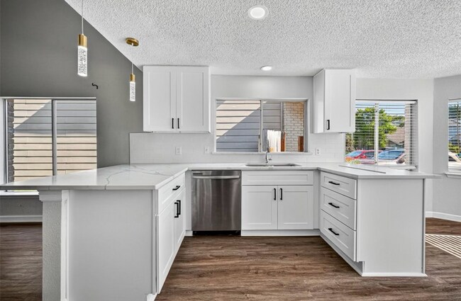 Building Photo - 7706 Miller Glen Ln