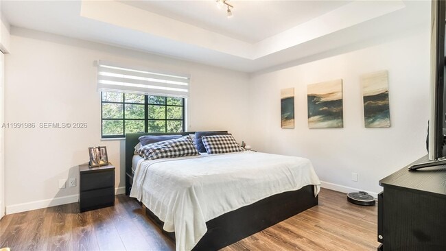 Building Photo - 3889 Tree Top Dr