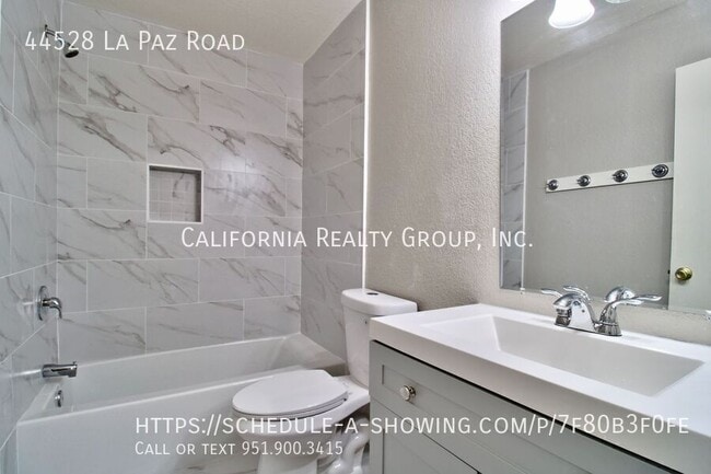 Building Photo - 44528 La Paz Rd