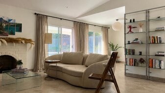 Building Photo - 1452 San Carlos Pl