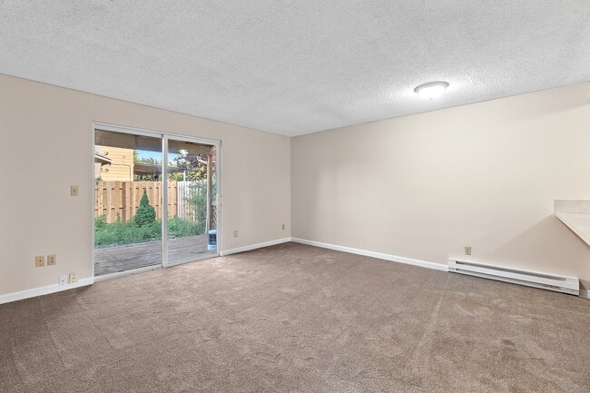 Building Photo - 325 N 29th Ave