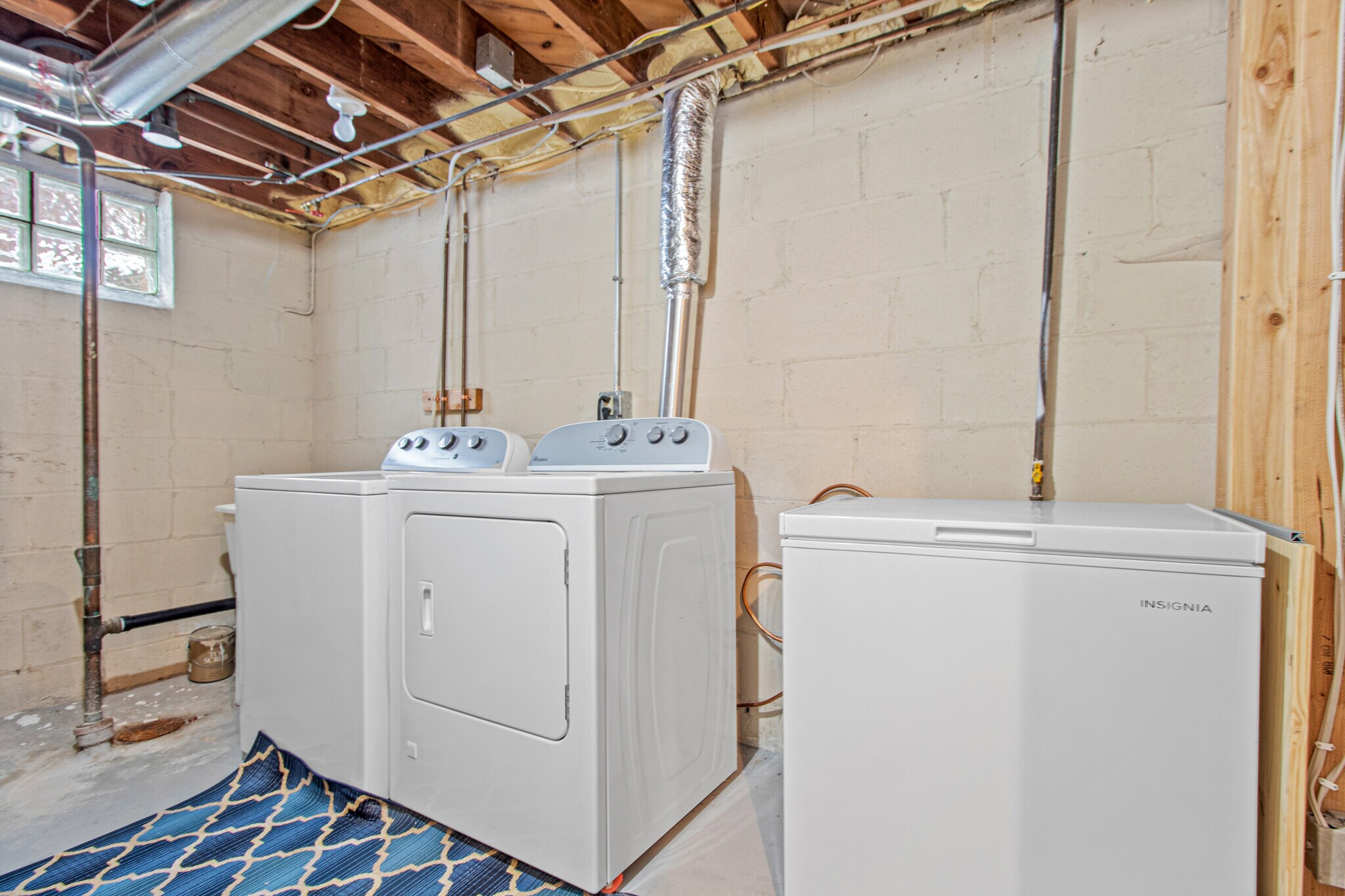 Building Photo - 6033 11th Ave S