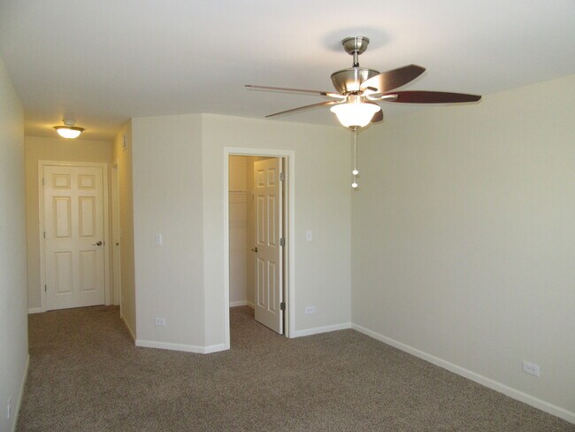 Building Photo - 32461 Rushmore Ave