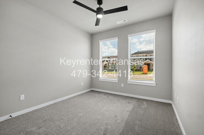 Building Photo - Live New in Bentonville | 3BR Beauty with Backyard