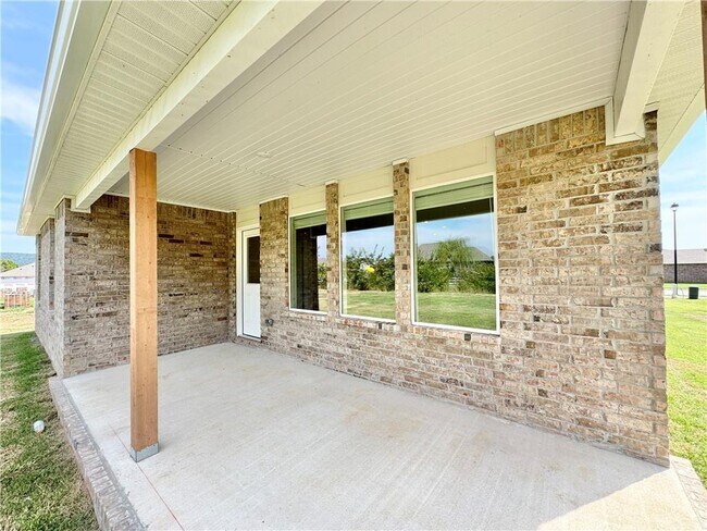 Building Photo - 376 Texas Ave