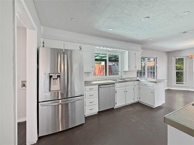 Building Photo - 6251 Shirley Dr