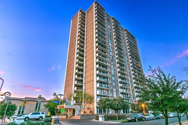 Building Photo - 2323 N Central Ave