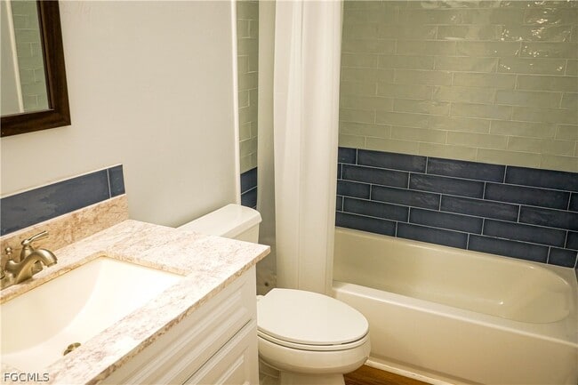 Building Photo - 4779 Lakewood Blvd