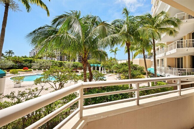 Building Photo - 888 Brickell Key Dr