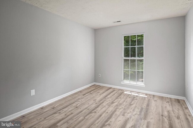Building Photo - 3622 Elmcrest Ln