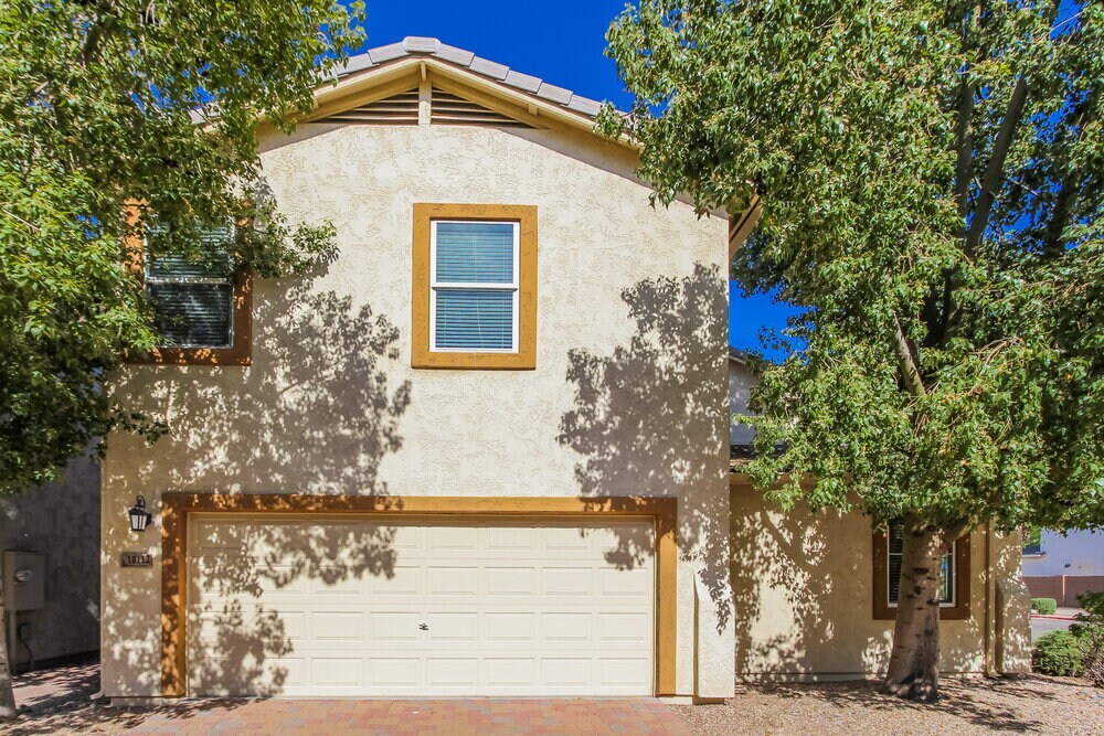 Building Photo - 10112 E Isleta Ave