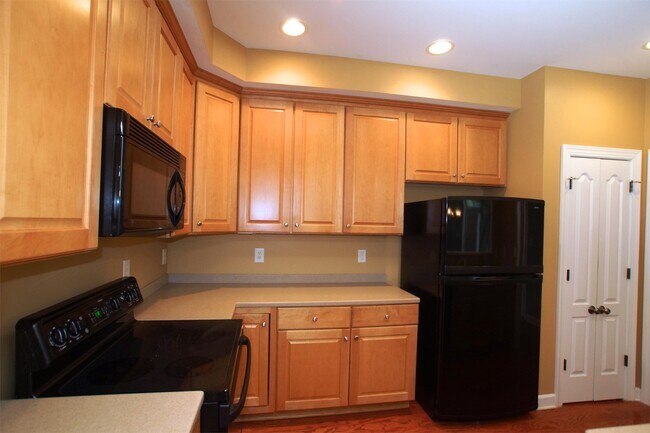 Building Photo - 217 Anniston Ct