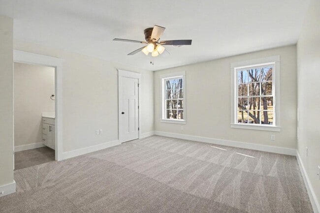 Building Photo - 1355 Valley Green Rd