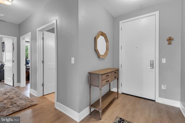 Building Photo - 145 Riverhaven Dr