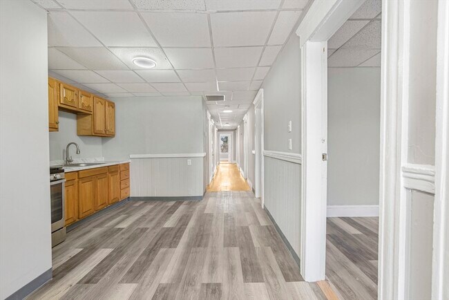 Building Photo - 423 Park Ave