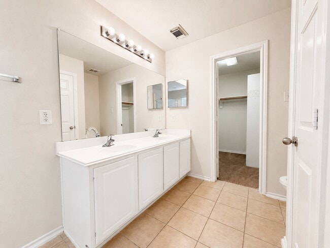 Building Photo - 11850 Ramla Place Trail