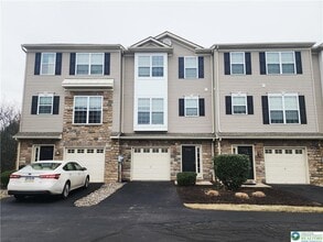 Building Photo - 7510 Pioneer Dr