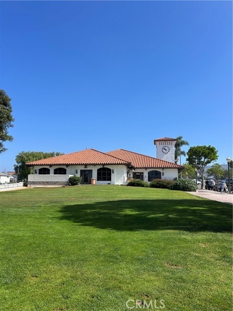 Building Photo - 504 S Ola Vista