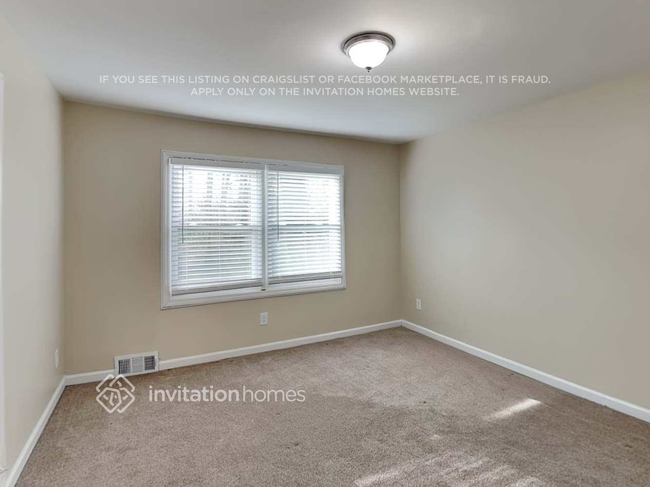 Building Photo - 3332 Bonneville Dr