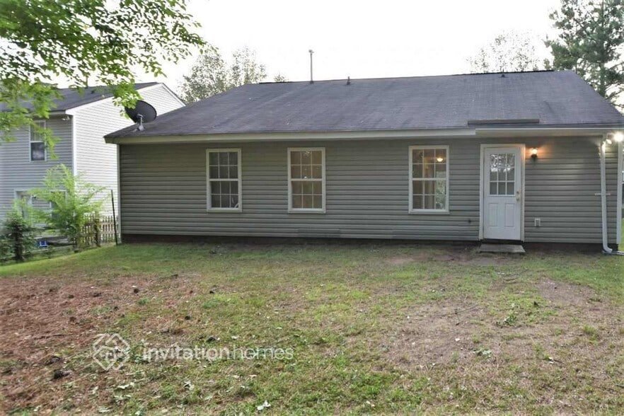 Building Photo - 2551 Captains Watch Rd NE