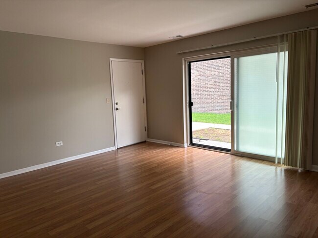 Building Photo - 9821 Bianco Terrace