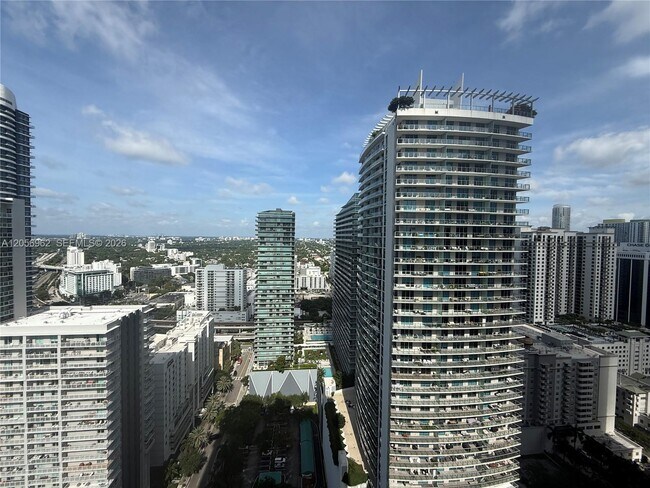 Building Photo - 1080 Brickell Ave