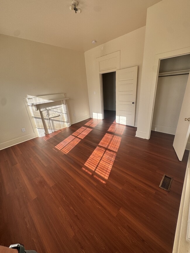 Building Photo - 4208 47th Ave N