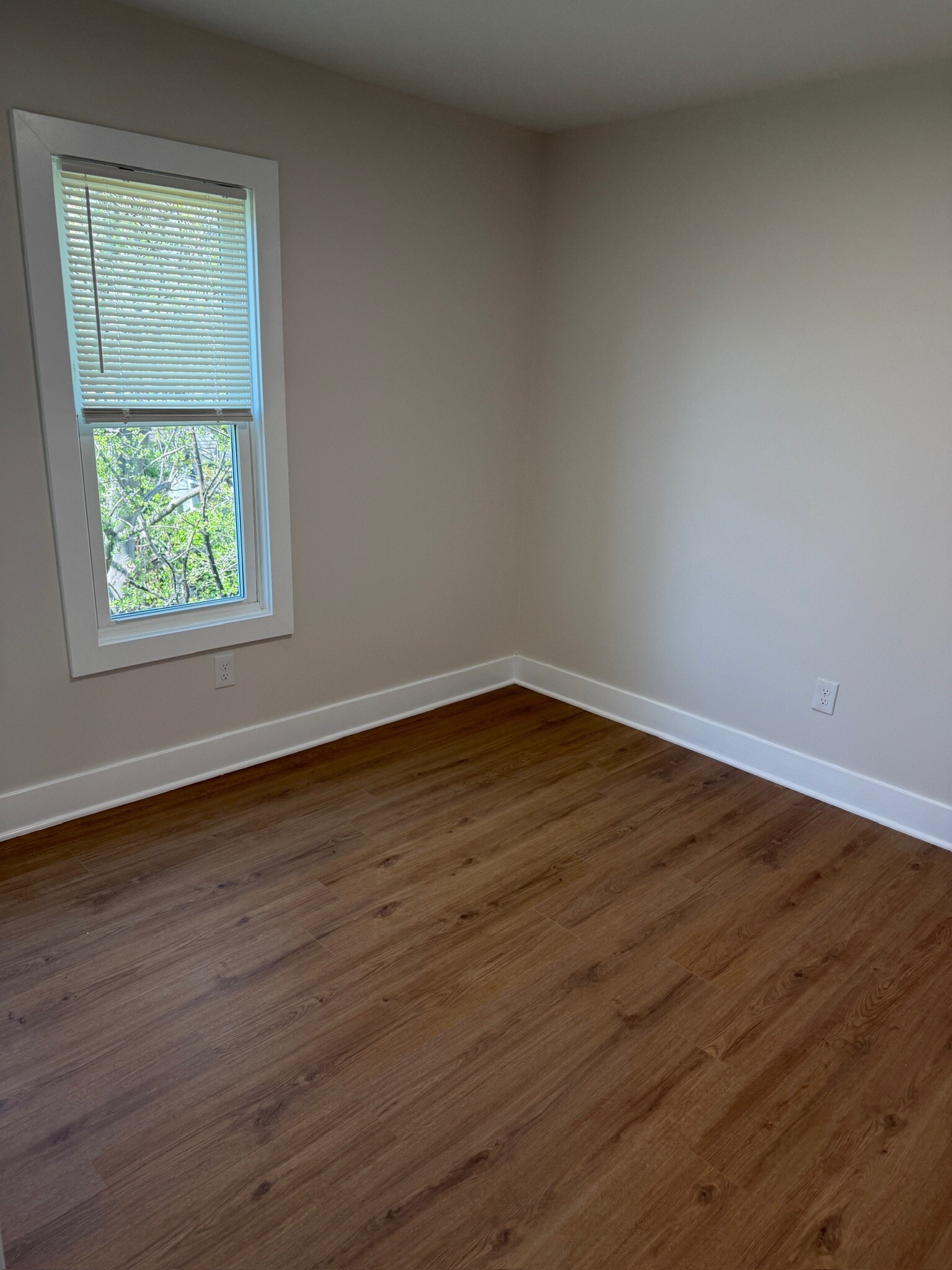 bedroom 2 - 202 Vermont St