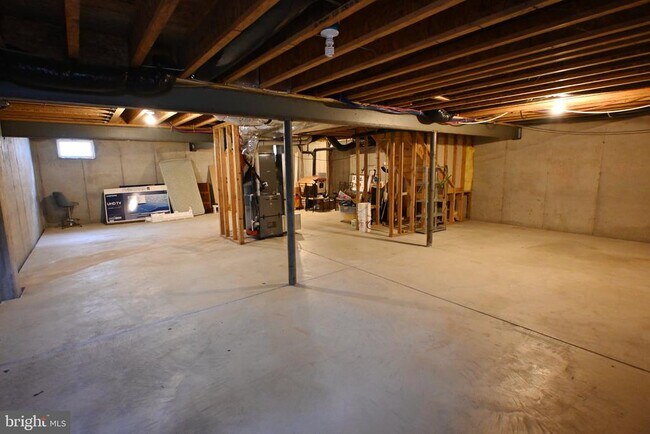 Building Photo - 101 Goldenrod Ln