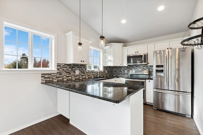 Primary Photo - 2 bedroom, 1 bath apartment, close to downtown Whitefish