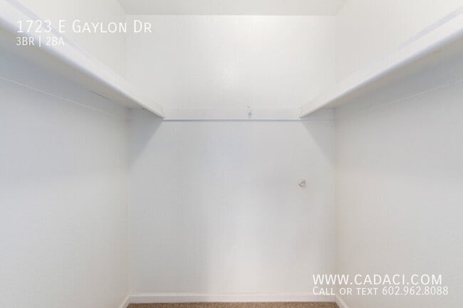 Building Photo - 1723 E Gaylon Dr