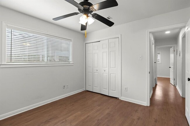 Building Photo - 10408 Firethorn Ln