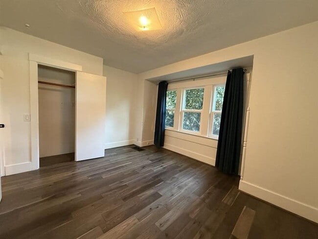 Building Photo - 8111 SW Capitol Hwy