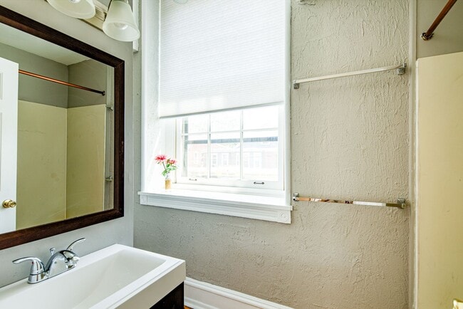 Building Photo - Welcome to the Baynard House; Elegant, Spacious & Bright Showing- Coming Soon