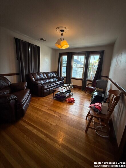 Building Photo - 68 Belden St