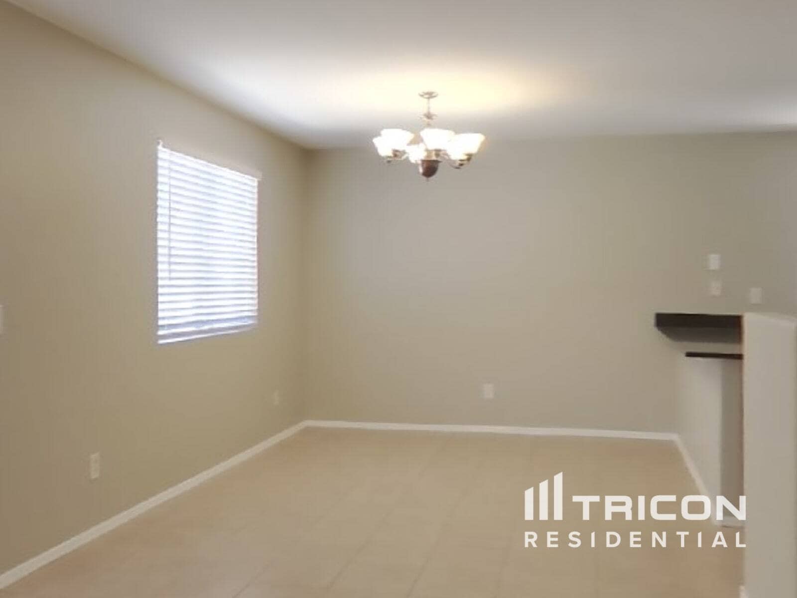 Building Photo - 43846 W Magnolia Rd