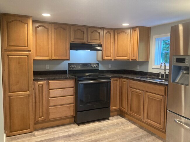 Building Photo - 48 Grove St