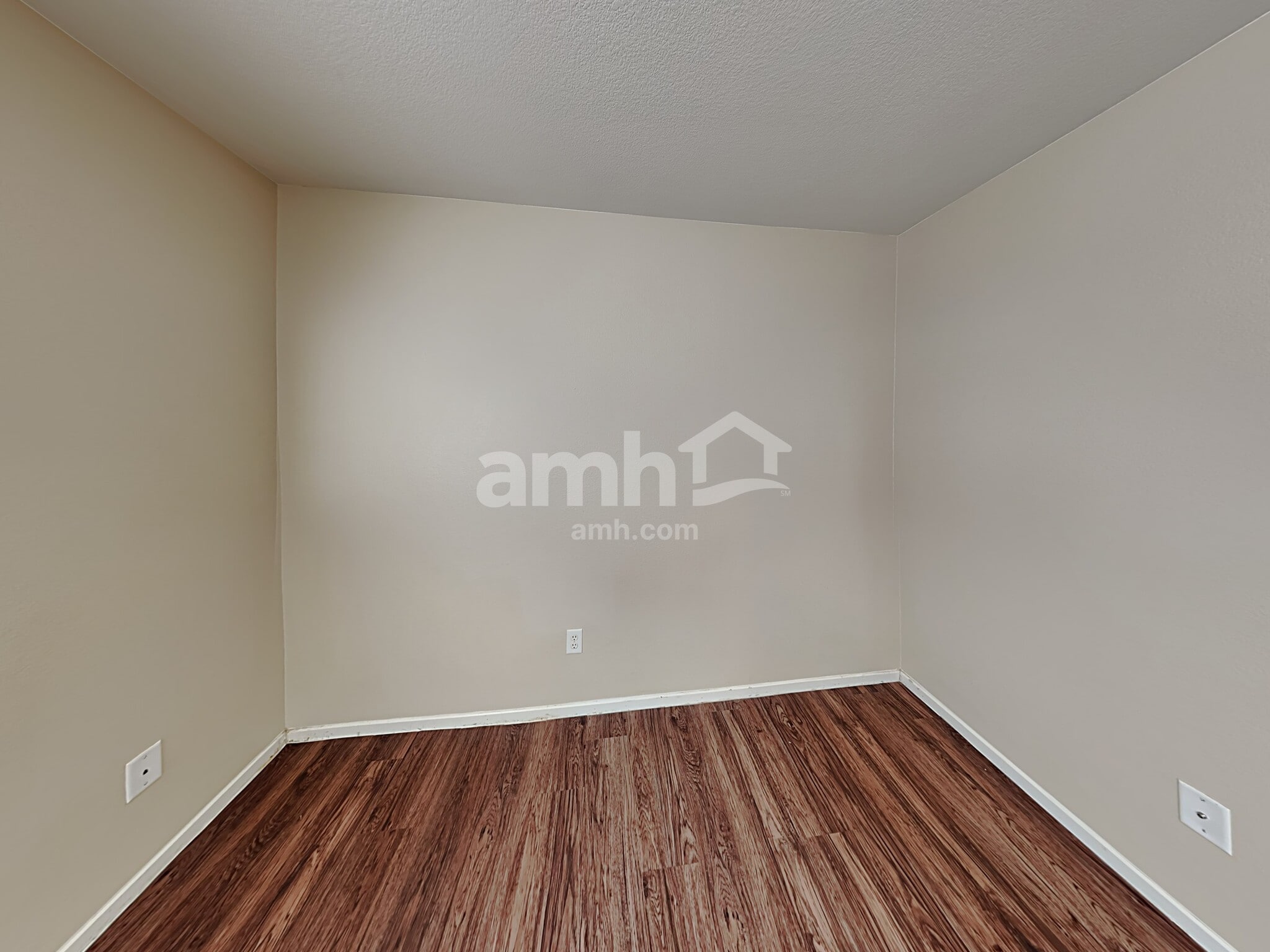 Building Photo - 6358 W Haleh Ave